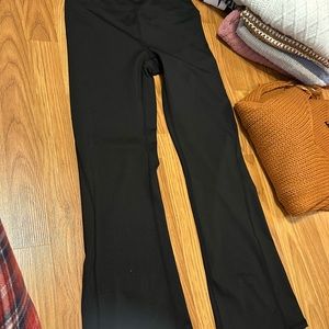 women’s flare leggings